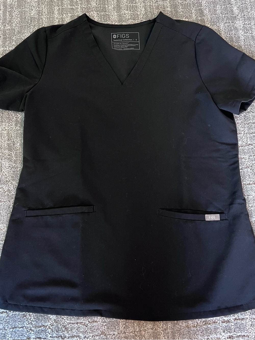 FIGS Casma Three-Pocket Scrub Top Black